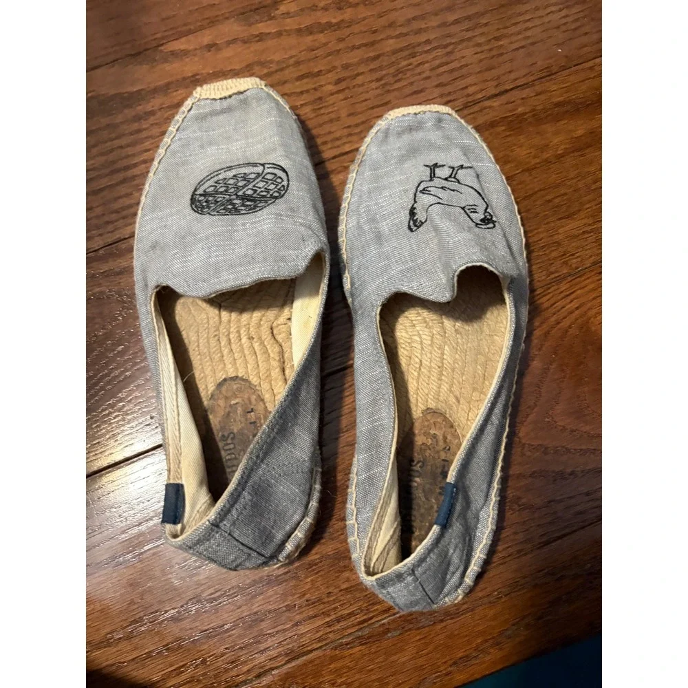 Soludos Chicken and Waffles Embroidered Espadrille Flats Blue Chambray Mens‎ 9
